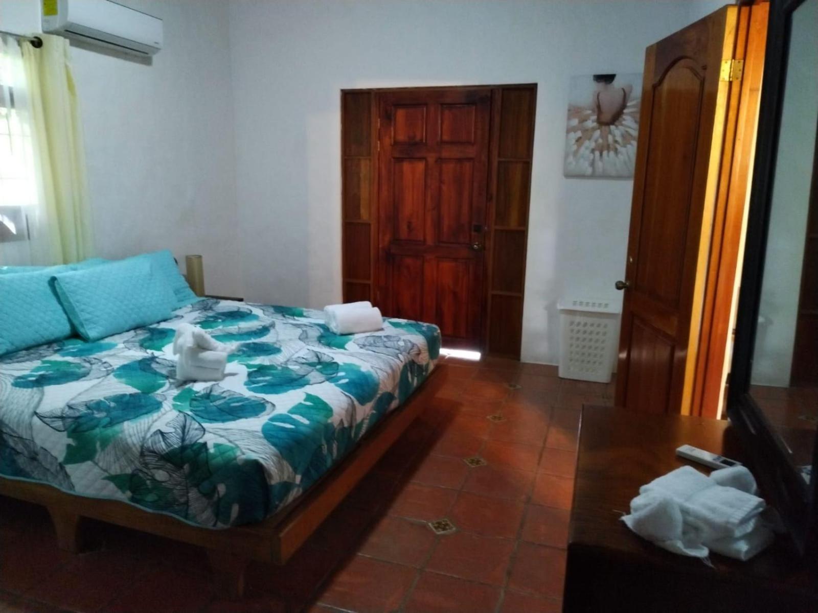 Hotel Planeta Sano Мануэль-Антонио Экстерьер фото